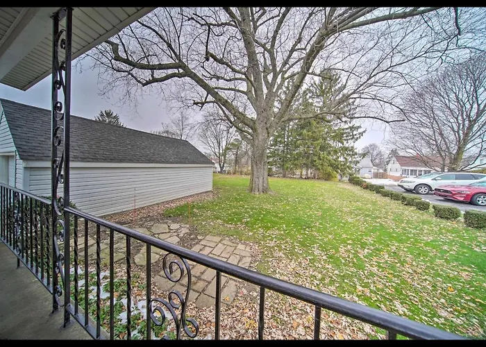Modern Home • Family Friendly • Grill • Fireplace