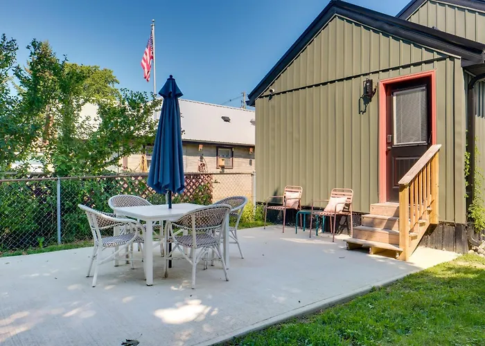 'Zen Haven' Lakefront Erie Home W/ Shore Access